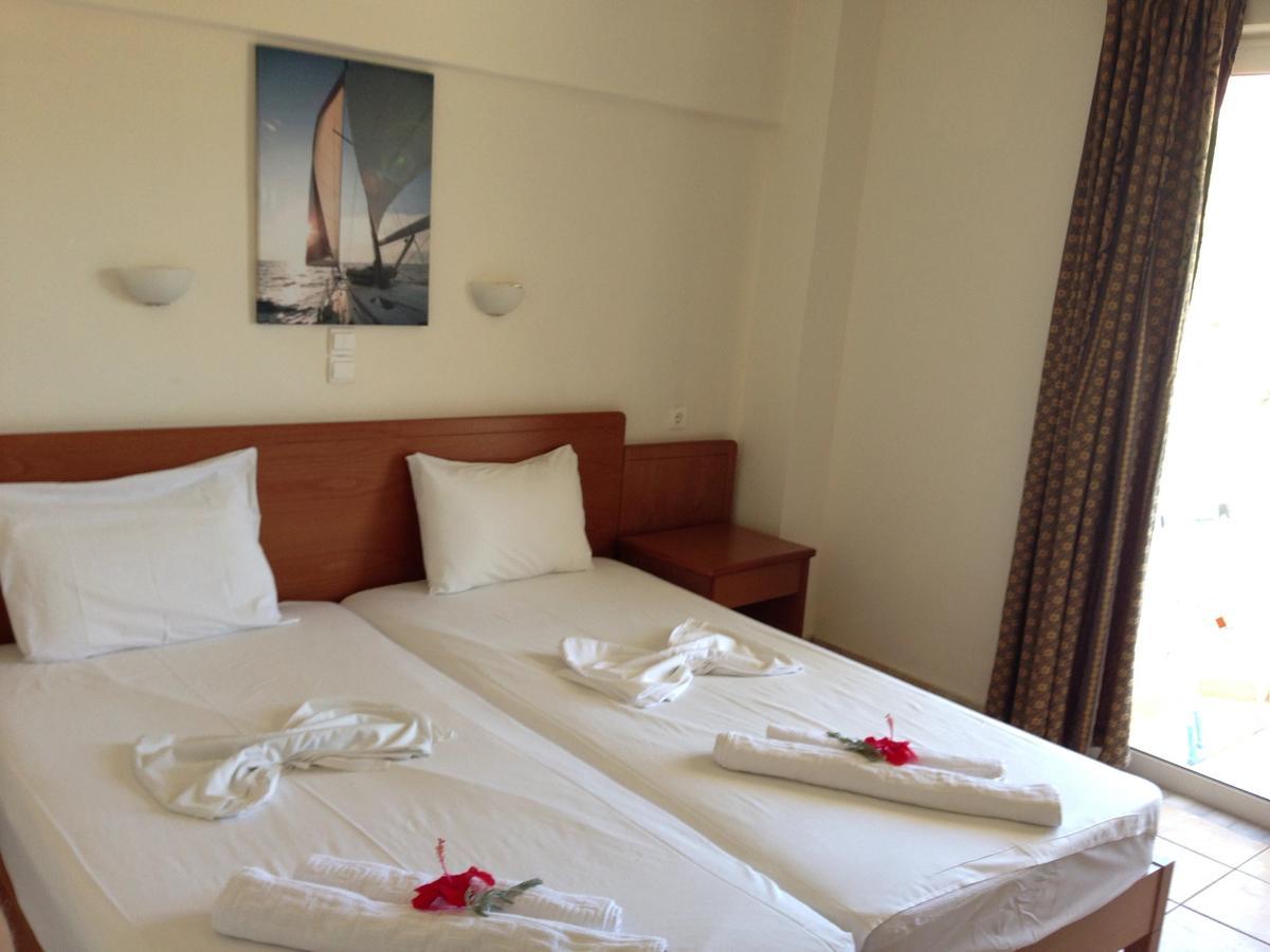 Coral Beach Hotel เอเจีย มารีนา เนีย ไกโดนเนียส ภายนอก รูปภาพ